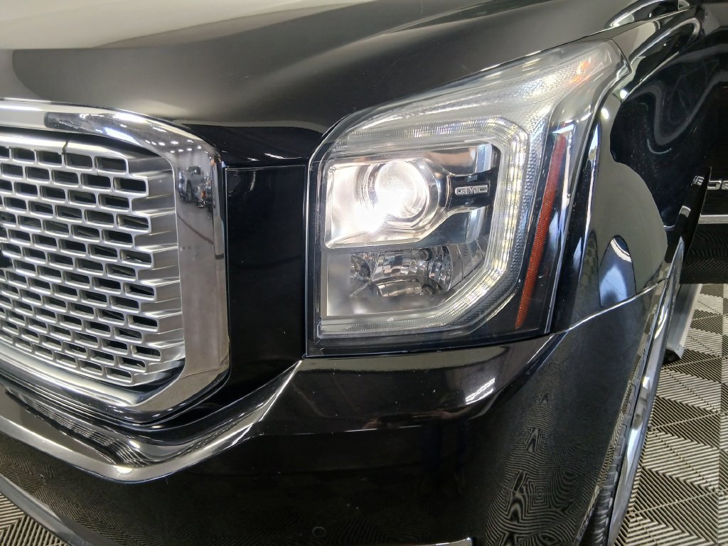 Used 2017 GMC Yukon Denali w/ Open Road Package AWD/4WD image 34