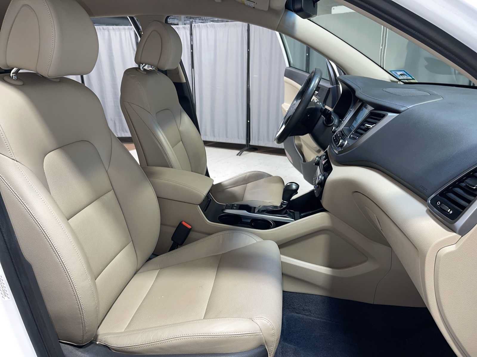 Used 2018 Hyundai Tucson Limited AWD/4WD image 14