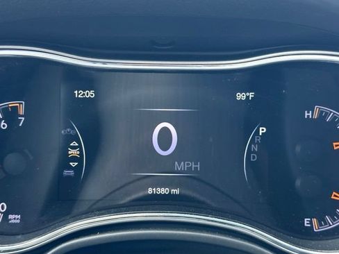 Used 2021 Jeep Grand Cherokee Laredo X AWD/4WD image 19
