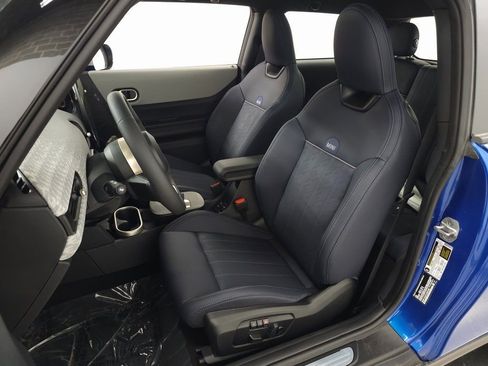 New 2025 MINI Cooper 2-Door Hardtop image 13