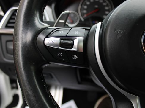 Used 2018 BMW M4 Coupe image 10