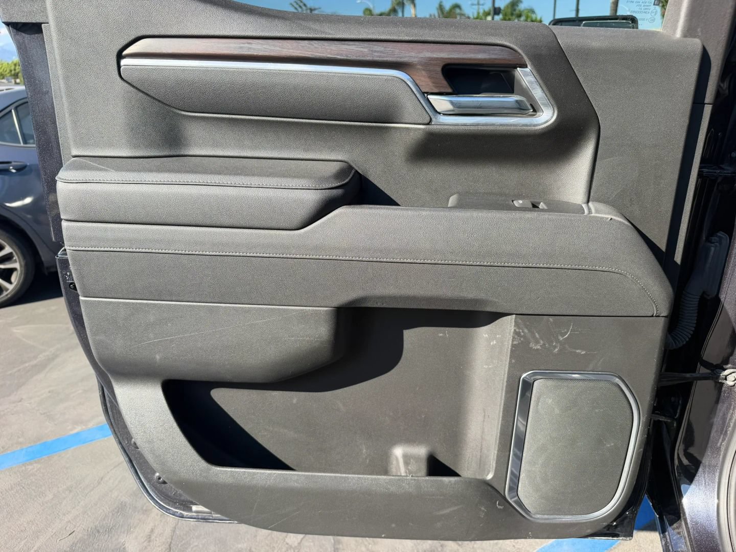 Used 2025 GMC Sierra 1500 SLT AWD/4WD image 12
