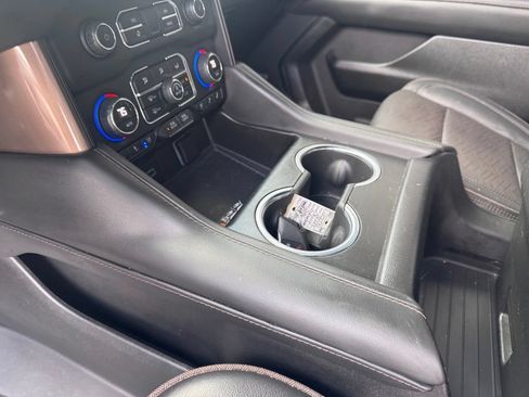 Used 2023 Chevrolet Suburban High Country AWD/4WD image 21