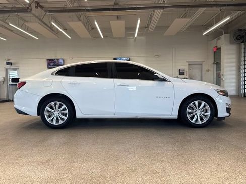 Used 2020 Chevrolet Malibu LT FWD image 4