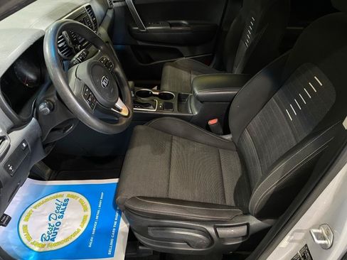 Used 2018 Kia Sportage LX FWD image 9