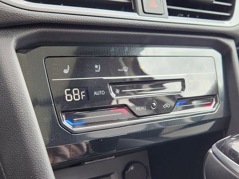 New 2026 Volkswagen Taos SEL AWD/4WD image 10