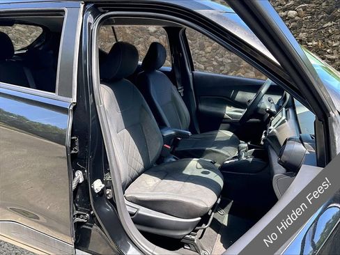 Used 2020 Nissan Kicks S FWD image 6