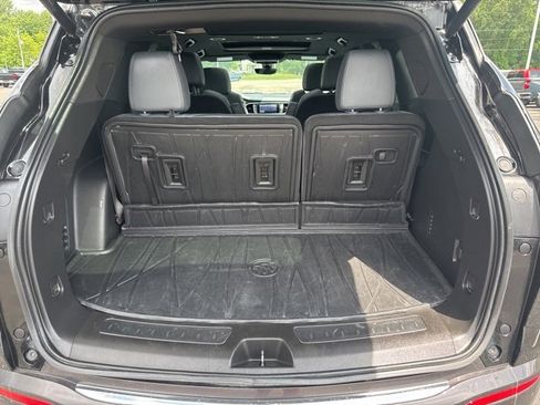 Used 2023 Buick Enclave Premium image 22