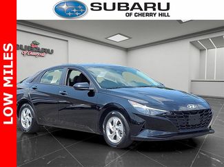 Used 2023 Hyundai Elantra SE image 1