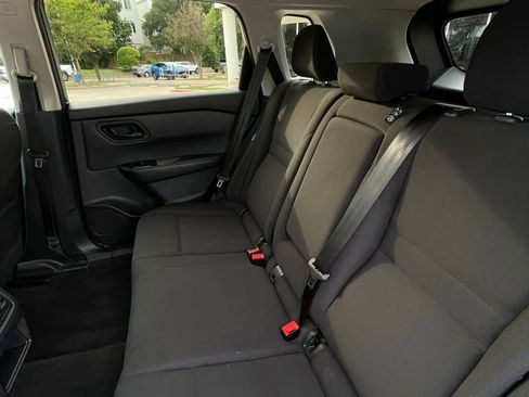 Used 2024 Nissan Rogue S FWD image 22
