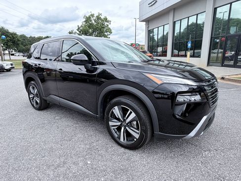 Used 2026 Nissan Rogue SL AWD/4WD image 2
