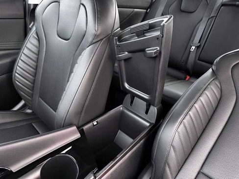 New 2026 Hyundai Elantra Limited FWD image 18