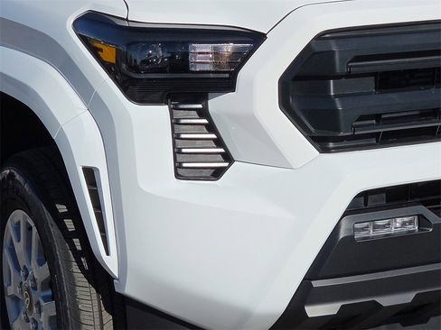 New 2026 Toyota Tacoma SR5 image 21