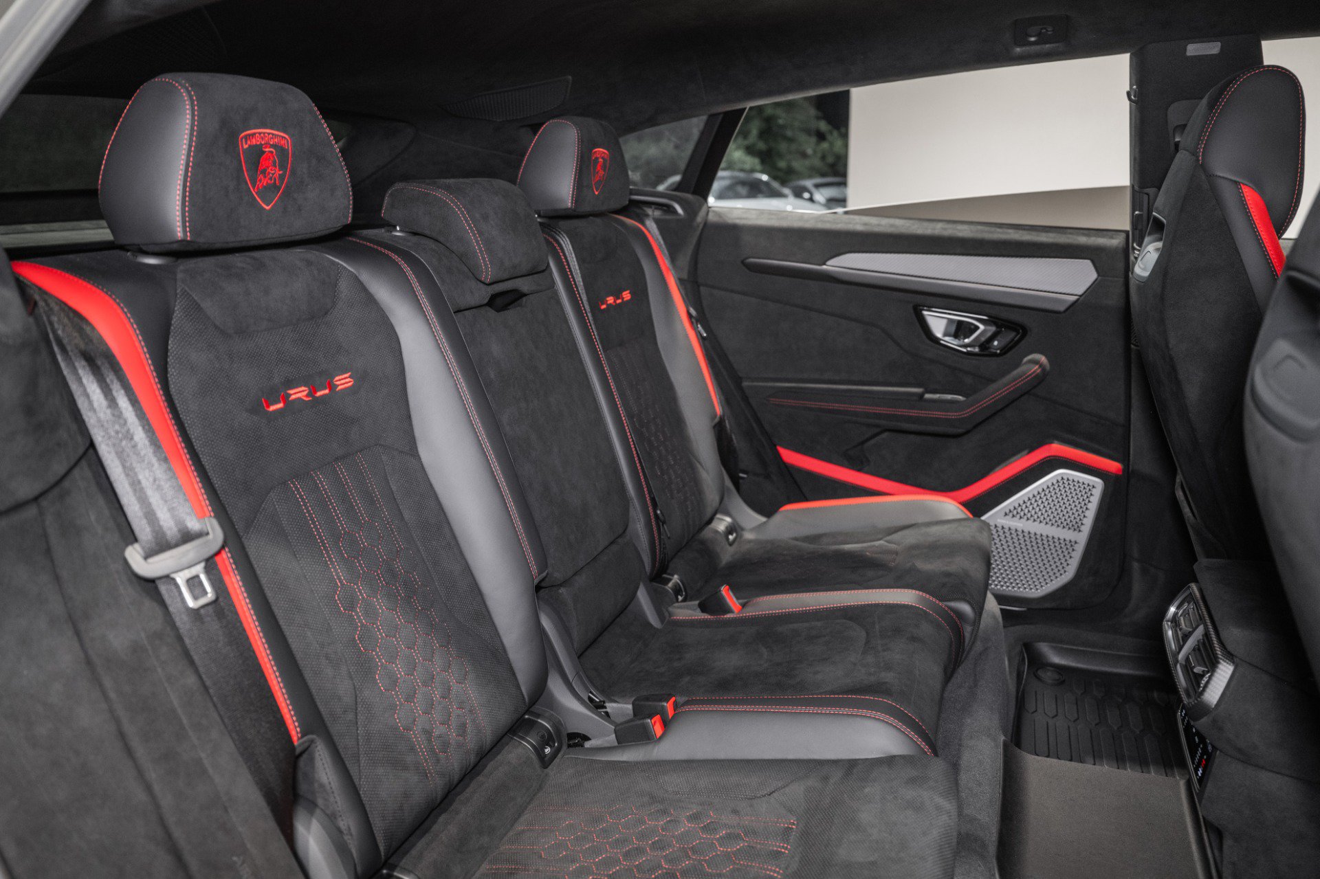 Used 2024 Lamborghini Urus Performante AWD/4WD image 24