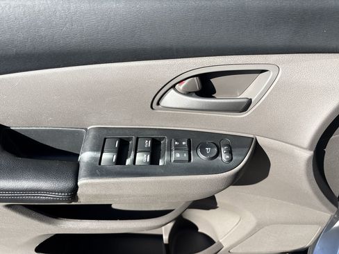 Used 2013 Honda Odyssey EX image 17