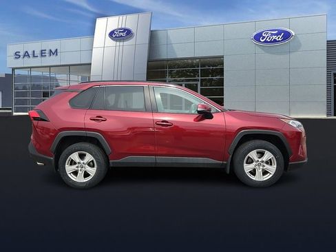 Used 2020 Toyota RAV4 XLE w/ Convenience Package image 2