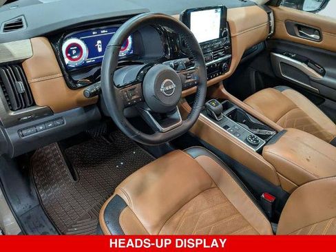 Certified 2023 Nissan Pathfinder Platinum AWD/4WD image 12