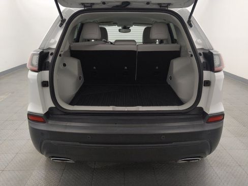 Used 2021 Jeep Cherokee Latitude Lux w/ Mopar Interior Package FWD image 29