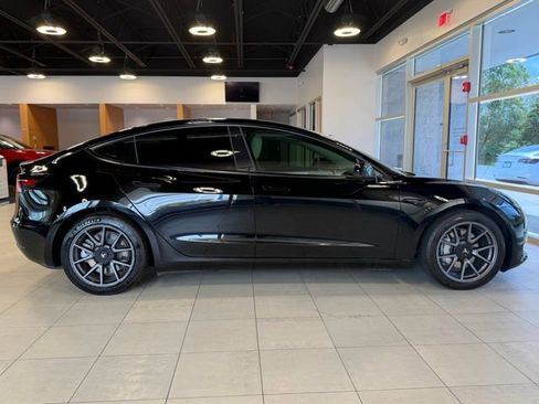 Used 2022 Tesla Model 3 Long Range AWD/4WD image 15