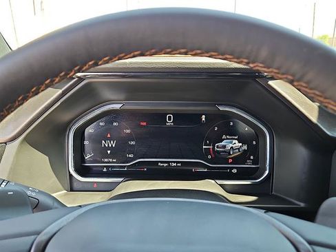Used 2025 GMC Sierra 1500 AT4 w/ AT4 Premium Package AWD/4WD image 14