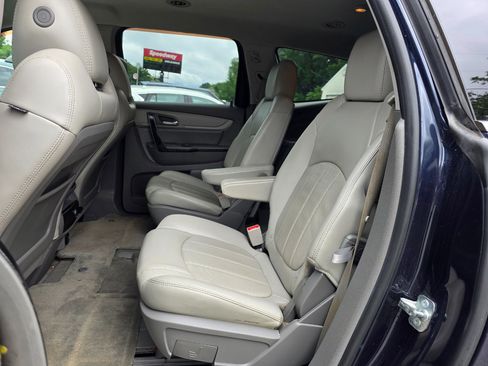 Used 2017 Chevrolet Traverse Premier image 11
