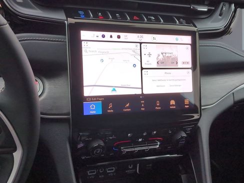 Used 2023 Jeep Grand Cherokee 4xe w/ Luxury Tech Group II image 15