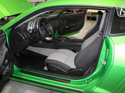 Used 2011 Chevrolet Camaro SS image 9