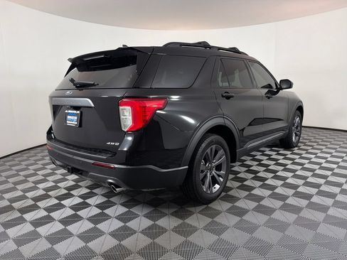 Used 2024 Ford Explorer XLT w/ Equipment Group 202A AWD/4WD image 3
