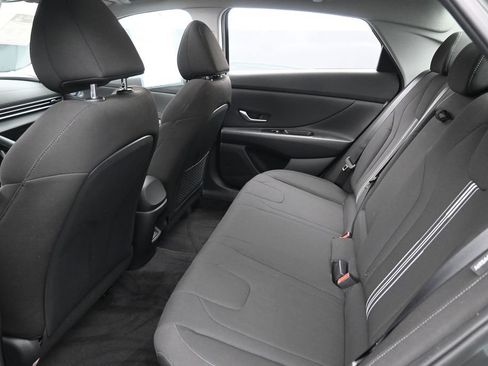 Used 2025 Hyundai Elantra SEL FWD image 23