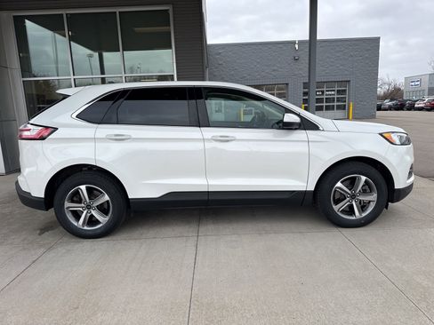 Certified 2023 Ford Edge SEL w/ Convenience Package image 9