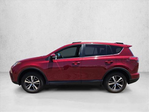 Used 2018 Toyota RAV4 XLE FWD image 5