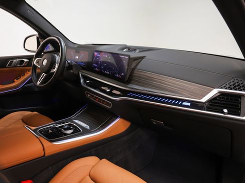 Used 2025 BMW X5 M60i image 27