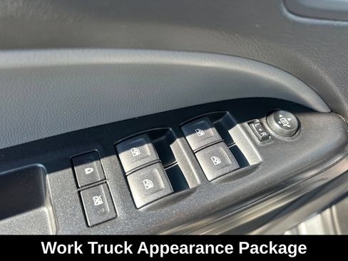 Used 2019 Chevrolet Colorado W/T w/ WT Convenience Package RWD image 12