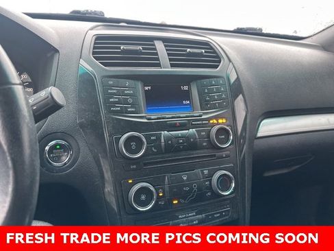 Used 2016 Ford Explorer XLT image 9