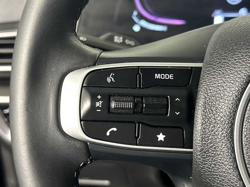 Used 2024 Kia Sportage EX image 24