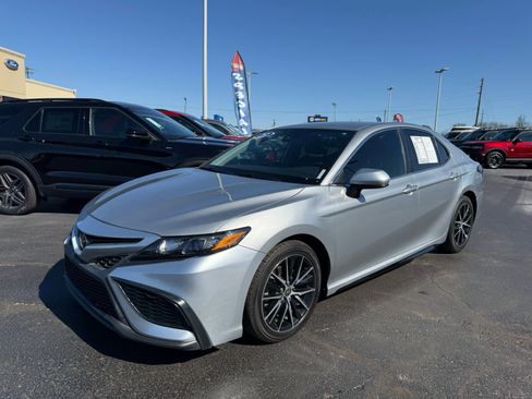 Used 2021 Toyota Camry SE image 22