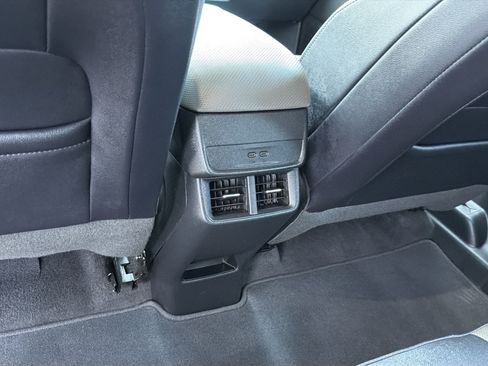 Used 2025 Chevrolet Equinox LT w/ Convenience Package II AWD/4WD image 25