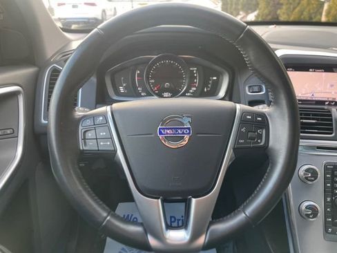 Used 2017 Volvo XC60 T6 Dynamic w/ Advanced Package image 29