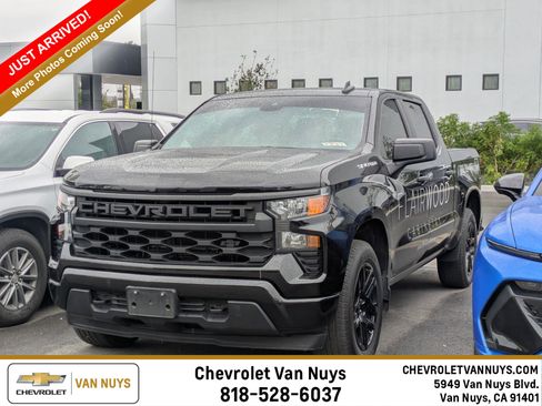 Used 2022 Chevrolet Silverado 1500 Custom image 1