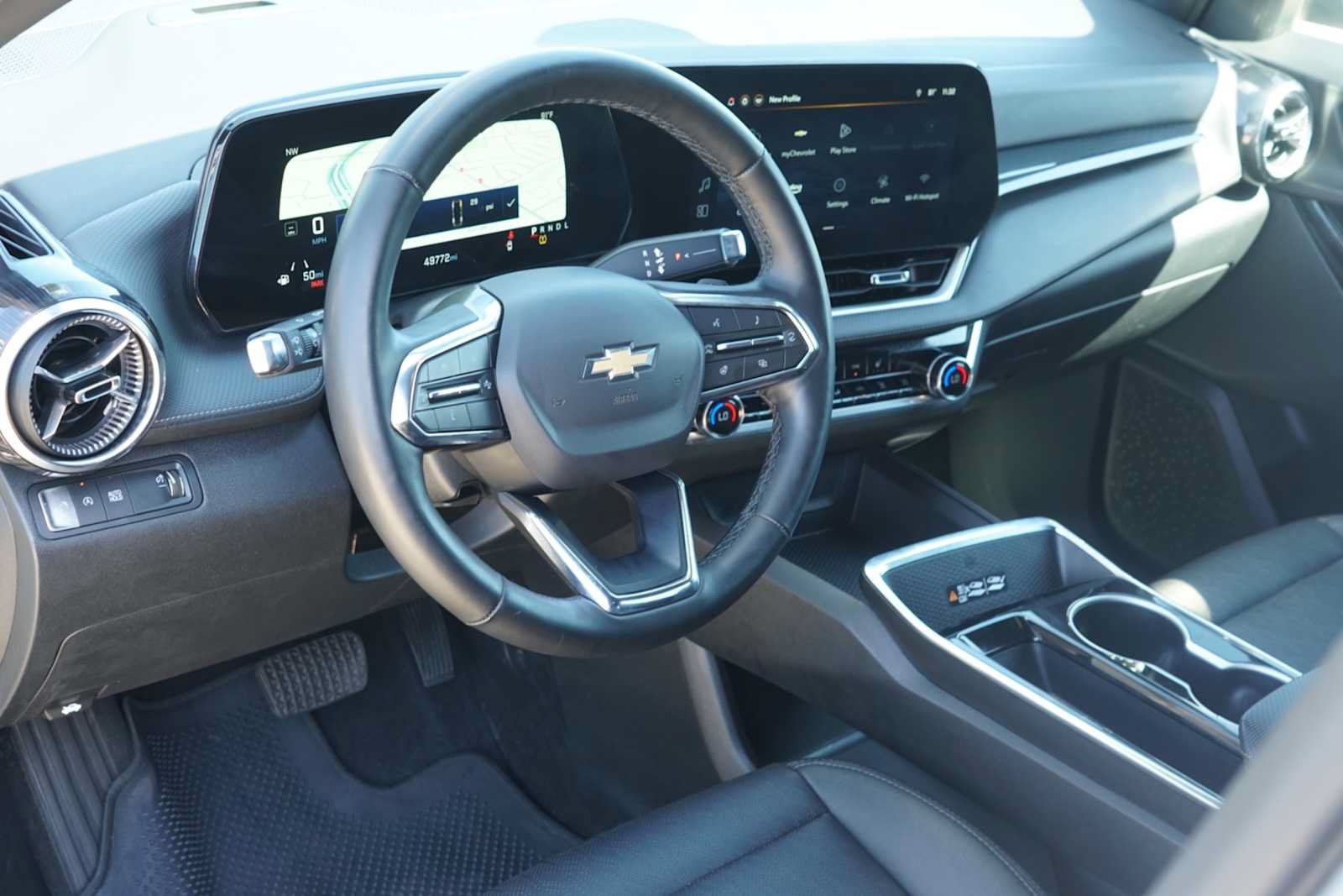 Used 2025 Chevrolet Equinox LT w/ Convenience Package II FWD image 7
