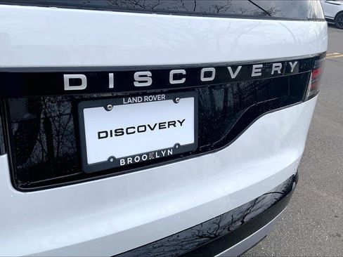 New 2026 Land Rover Discovery Limited Edition image 15