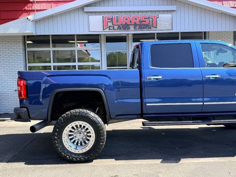 Used 2016 GMC Sierra 2500 Denali w/ Duramax Plus Package AWD/4WD image 12