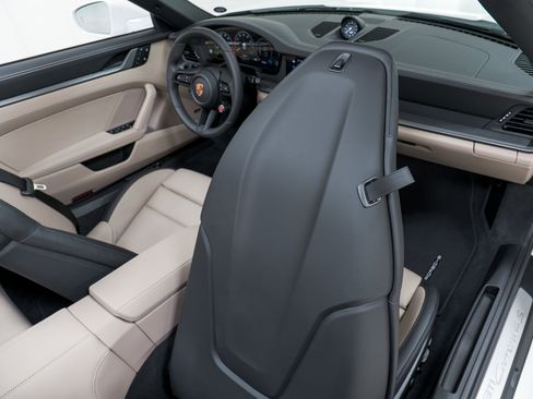 New 2026 Porsche 911 Carrera 4S image 27