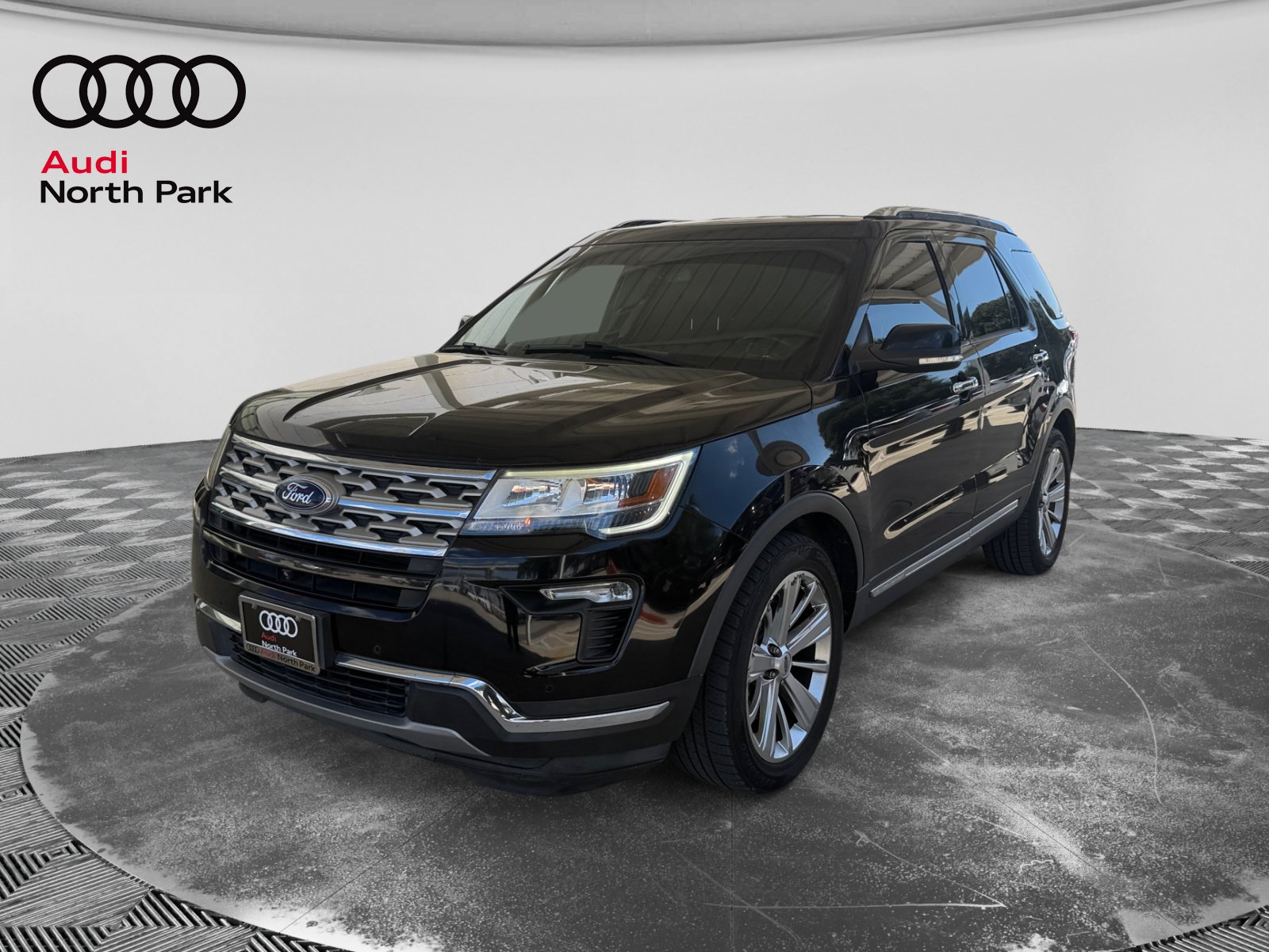 Used 2019 Ford Explorer Limited w/ Class III Trailer Tow Package FWD image 1