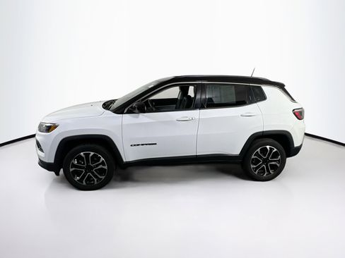 Used 2022 Jeep Compass Limited AWD/4WD image 8