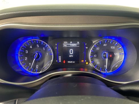 Used 2023 Chrysler Voyager LX FWD image 19