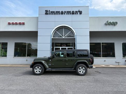 Certified 2021 Jeep Wrangler Unlimited Sahara w/ Cold Weather Group AWD/4WD image 1