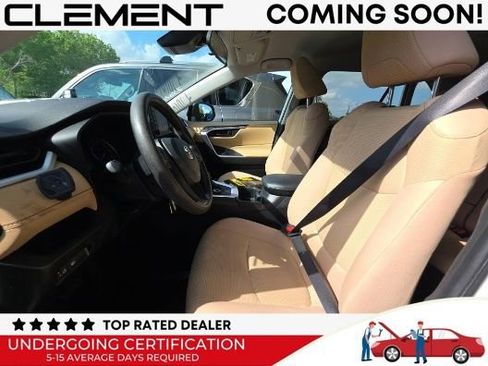 Used 2022 Toyota RAV4 LE image 3