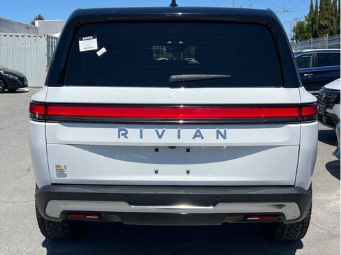 Used 2024 Rivian R1S Adventure AWD/4WD image 4