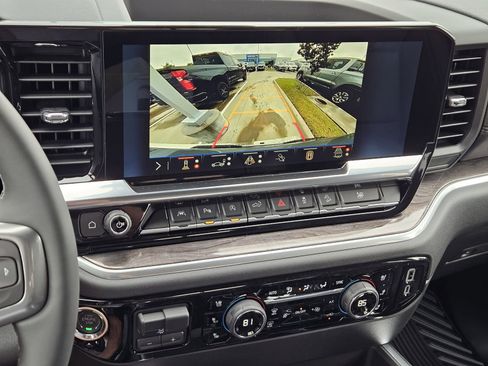 New 2026 Chevrolet Silverado 1500 LTZ w/ LTZ Premium Texas Edition AWD/4WD image 22